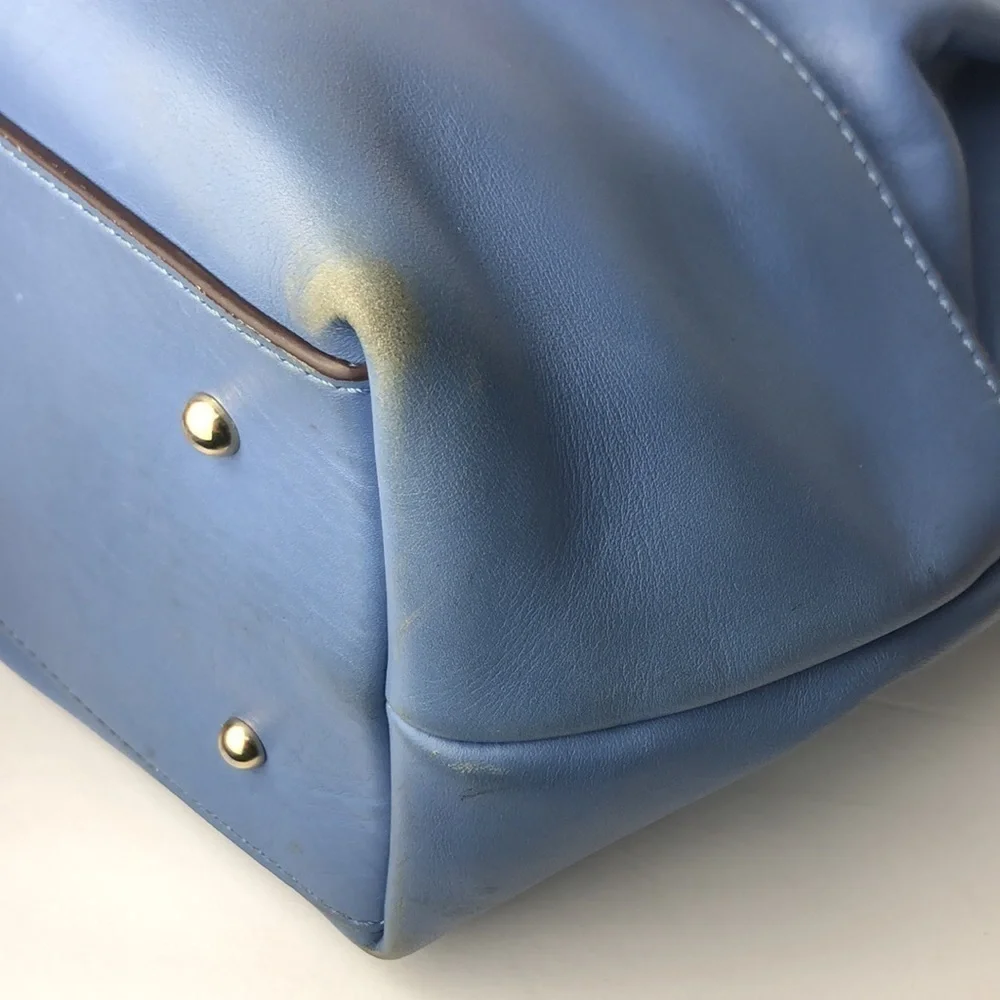 Dooney & Bourke this gorgeous